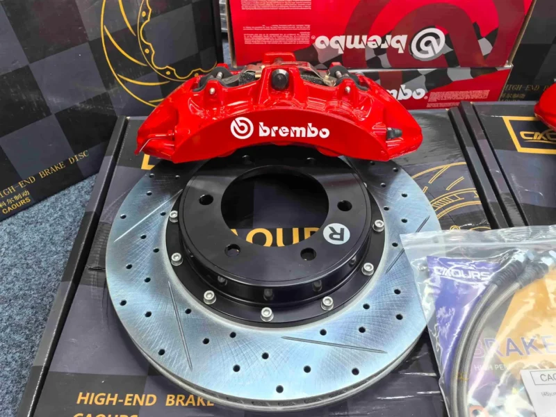 Toyota Land Cruiser brake caliper kit V6 front and F50 rear set with rotors