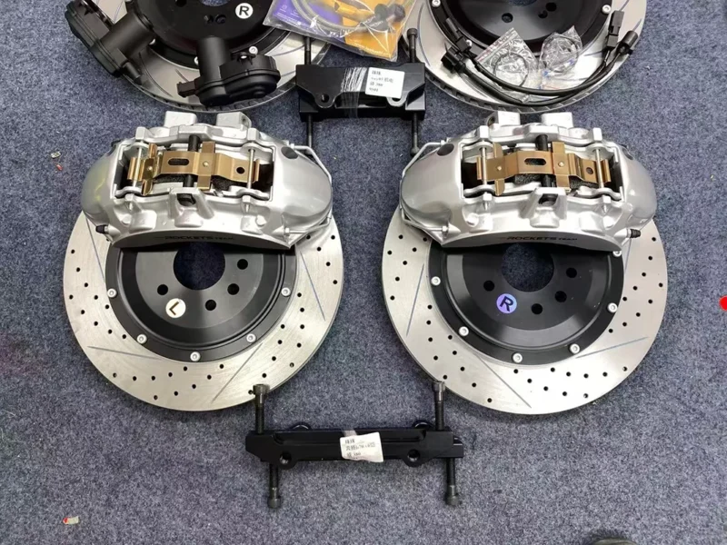 Escalade 380mm brake rotor and 6 piston caliper upgrade kit