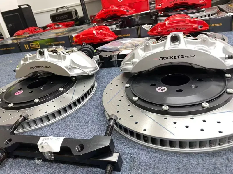 Escalade 380mm brake rotor and 6 piston caliper upgrade kit